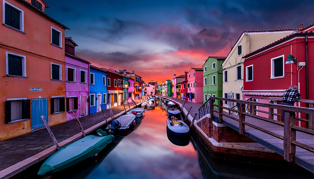 Burano-Island-Vaneto-The-10-Most-Colorful-Cities-in-Italy